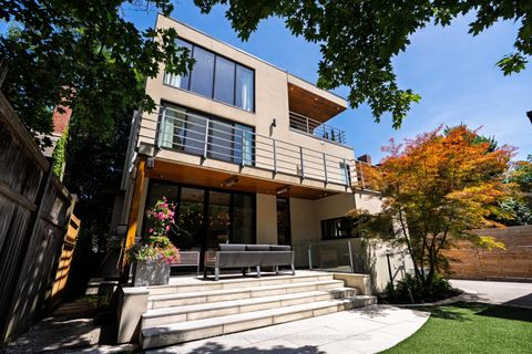 Photo 32 at 210 Poplar Plains Road, Casa Loma, Toronto