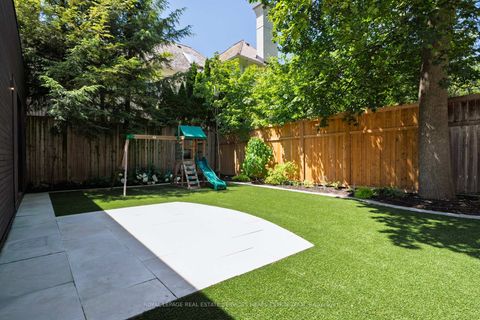 Photo 34 at 210 Poplar Plains Road, Casa Loma, Toronto