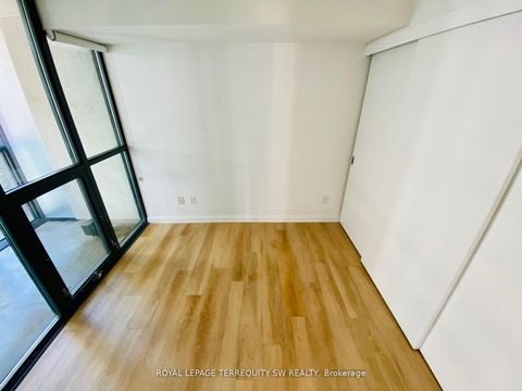 Photo 8 at 707 - 110 Charles Street E, Yonge Corridor, Toronto