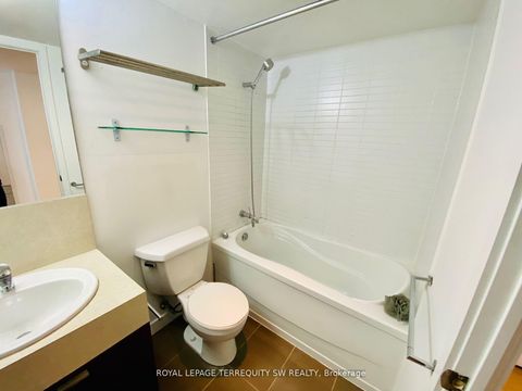 Photo 9 at 707 - 110 Charles Street E, Yonge Corridor, Toronto