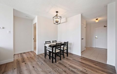 Photo 10 at 1412 - 887 Bay Street, Bay Street Corridor, Toronto