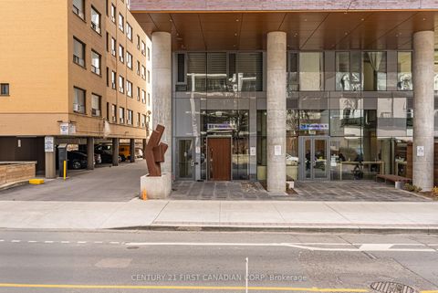 Photo 3 at 1405 - 81 Wellesley Street E, Yonge Corridor, Toronto