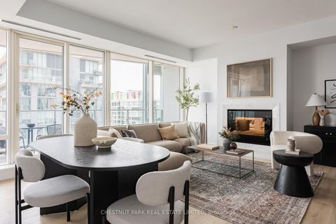 Photo 3 at 3203 - 180 University Avenue, Bay Street Corridor, Toronto