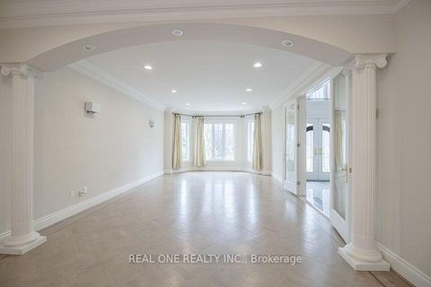 Photo 3 at 50 Yorkminster Road, Windfields, Toronto
