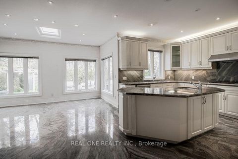 Photo 7 at 50 Yorkminster Road, Windfields, Toronto
