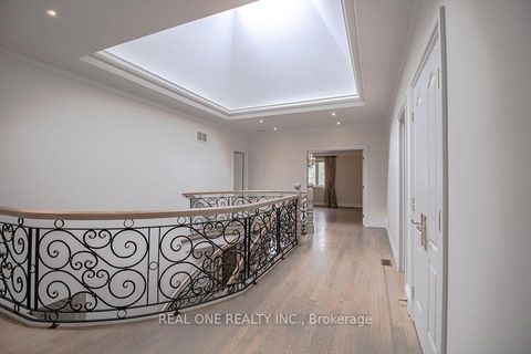 Photo 15 at 50 Yorkminster Road, Windfields, Toronto