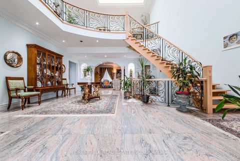 Photo 2 at 46 Wimpole Drive, Windfields, Toronto