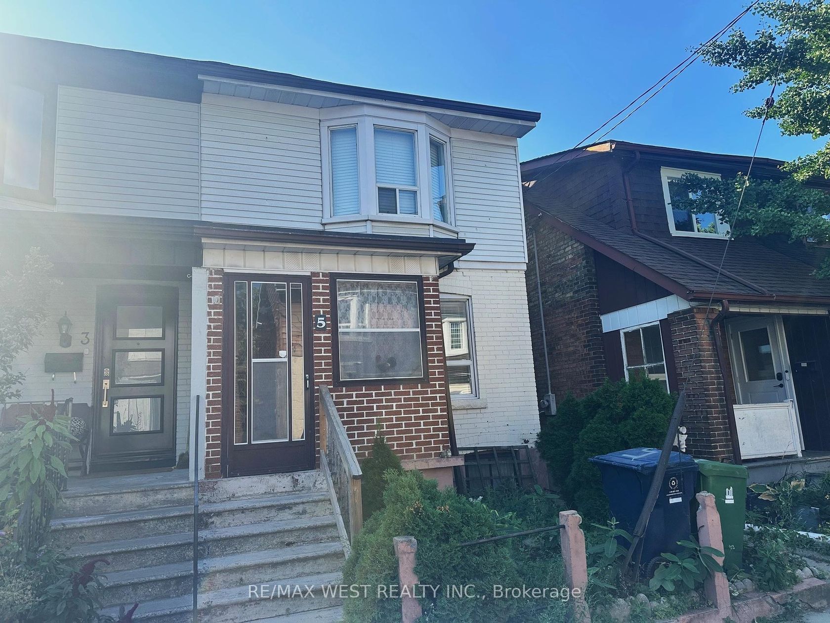 5 Archer Street, Little Portugal, Toronto 