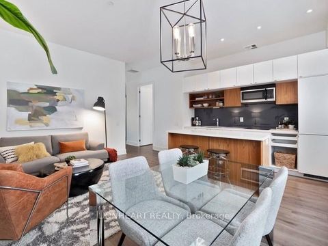 Photo 4 at 605 - 111 St Clair Avenue W, St. Clair, Toronto