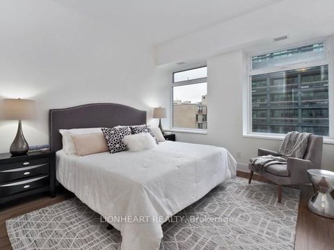 Photo 11 at 605 - 111 St Clair Avenue W, St. Clair, Toronto