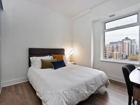 Photo 13 at 605 - 111 St Clair Avenue W, St. Clair, Toronto