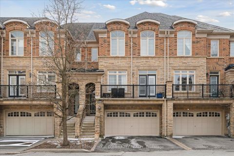 Photo 1 at 118 Chapman Court, Aurora Grove, Aurora Photo 1 at 118 Chapman Court, Aurora Grove, Aurora