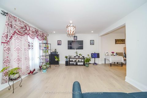 Photo 1 at 42 Pixley Crescent, West Hill, Toronto