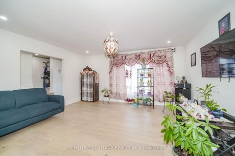 Photo 5 at 42 Pixley Crescent, West Hill, Toronto