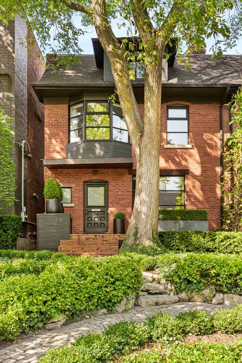 Photo 2 at 74 Roxborough Street W, Annex, Toronto