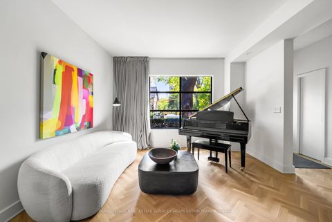 Photo 5 at 74 Roxborough Street W, Annex, Toronto