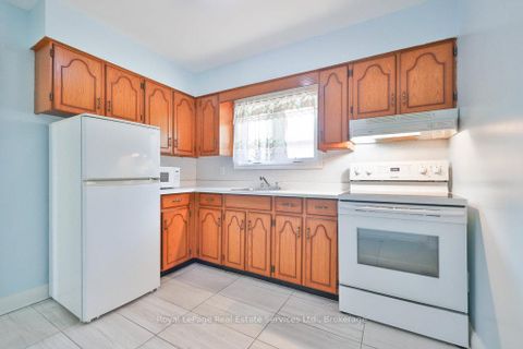 Photo 6 at 125 Inglewood Drive, CO Central, Oakville