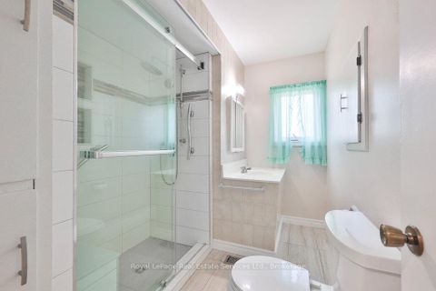 Photo 18 at 125 Inglewood Drive, CO Central, Oakville