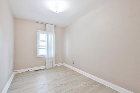 Photo 20 at 125 Inglewood Drive, CO Central, Oakville