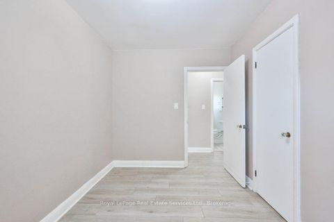 Photo 21 at 125 Inglewood Drive, CO Central, Oakville