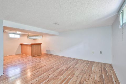 Photo 27 at 125 Inglewood Drive, CO Central, Oakville
