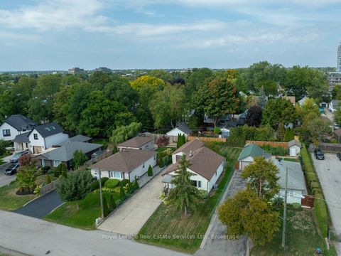 Photo 43 at 125 Inglewood Drive, CO Central, Oakville