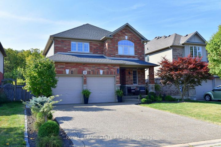 Photo 2 at 12 Degrow Crescent, Rural Glanbrook, Hamilton