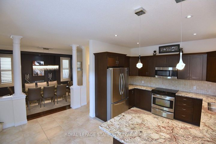 Photo 14 at 12 Degrow Crescent, Rural Glanbrook, Hamilton