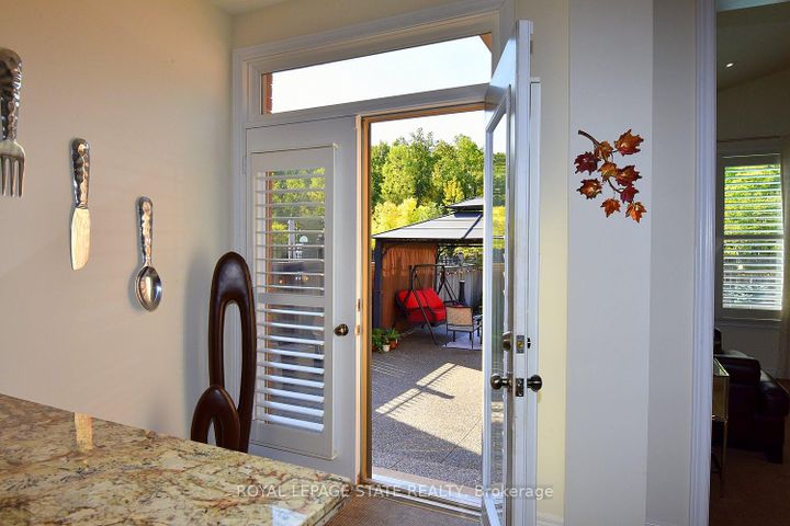 Photo 16 at 12 Degrow Crescent, Rural Glanbrook, Hamilton
