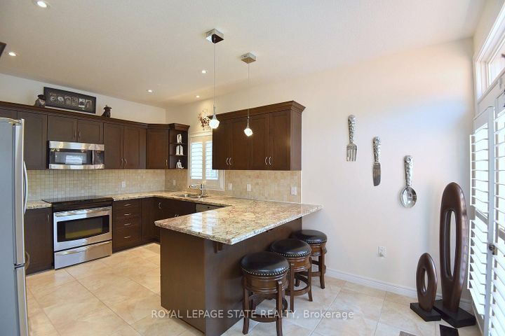 Photo 18 at 12 Degrow Crescent, Rural Glanbrook, Hamilton
