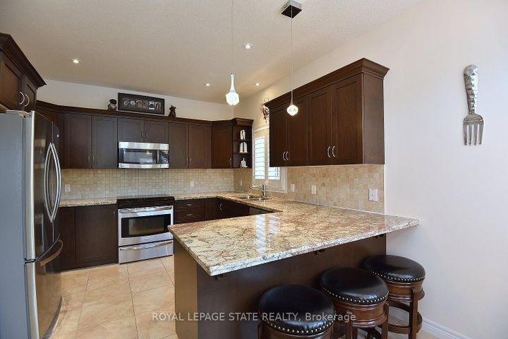 Photo 19 at 12 Degrow Crescent, Rural Glanbrook, Hamilton