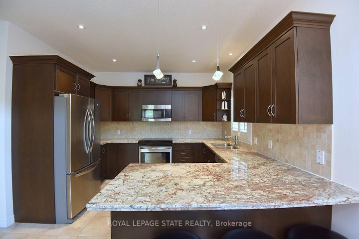 Photo 20 at 12 Degrow Crescent, Rural Glanbrook, Hamilton