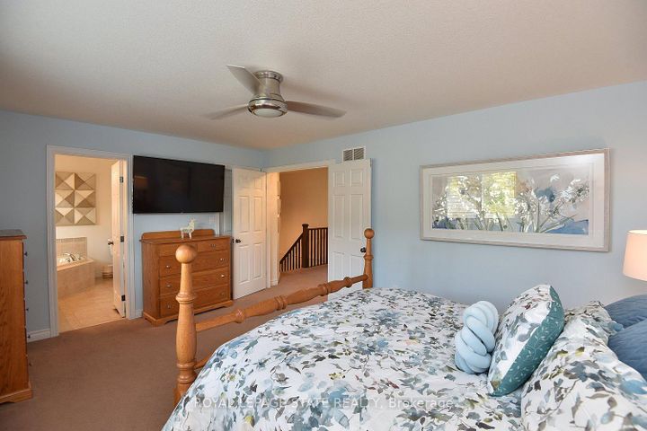 Photo 28 at 12 Degrow Crescent, Rural Glanbrook, Hamilton