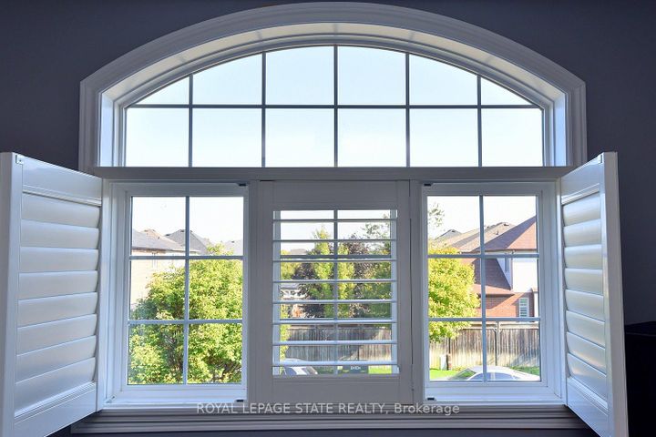 Photo 36 at 12 Degrow Crescent, Rural Glanbrook, Hamilton
