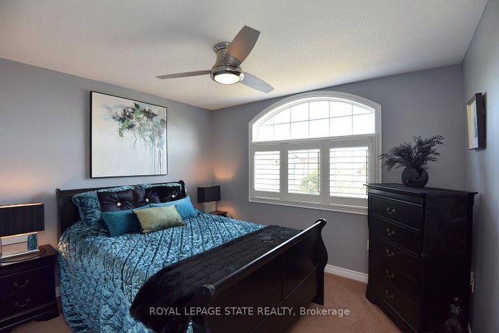 Photo 37 at 12 Degrow Crescent, Rural Glanbrook, Hamilton