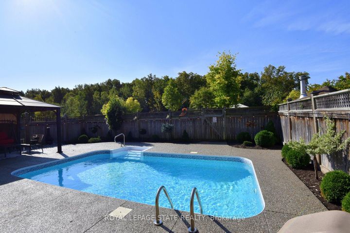 Photo 45 at 12 Degrow Crescent, Rural Glanbrook, Hamilton