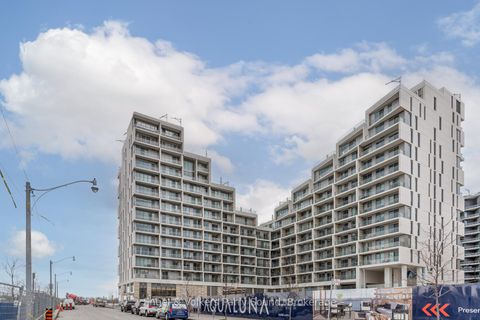 Photo 1 at 104 - 118 Merchants' Wharf, Waterfront Communities C8, Toronto