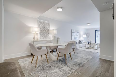 Photo 3 at 104 - 118 Merchants' Wharf, Waterfront Communities C8, Toronto Photo 3 at 104 - 118 Merchants' Wharf, Waterfront Communities C8, Toronto