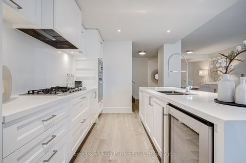 Photo 10 at 104 - 118 Merchants' Wharf, Waterfront Communities C8, Toronto