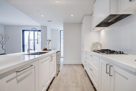 Photo 11 at 104 - 118 Merchants' Wharf, Waterfront Communities C8, Toronto