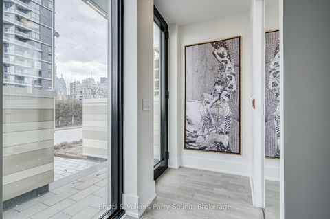 Photo 13 at 104 - 118 Merchants' Wharf, Waterfront Communities C8, Toronto