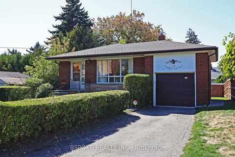 Photo 2 at 54 Warner Avenue, Victoria Village, Toronto