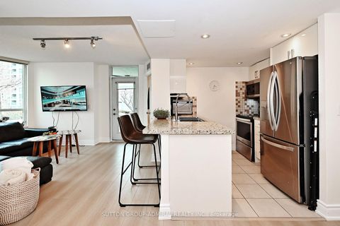 Photo 13 at 305 - 15 Greenview Avenue, Newtonbrook West, Toronto