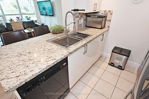 Photo 18 at 305 - 15 Greenview Avenue, Newtonbrook West, Toronto