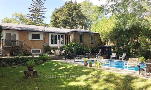 Photo 5 at 5 Hurlingham Crescent, Don Mills, Toronto
