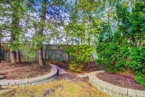 Photo 23 at 5 Hurlingham Crescent, Don Mills, Toronto