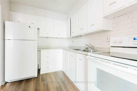 Photo 2 at 201 - 177 Linus Road E, Don Valley Village, Toronto