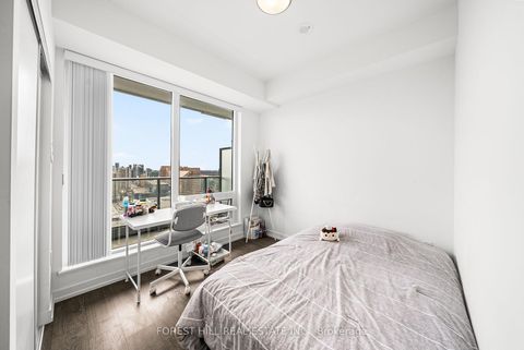 Photo 10 at S3003 - 8 Olympic Garden Drive, Newtonbrook East, Toronto