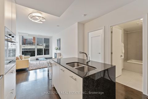 Photo 4 at 211 - 170 Avenue Road, Annex, Toronto Photo 4 at 211 - 170 Avenue Road, Annex, Toronto