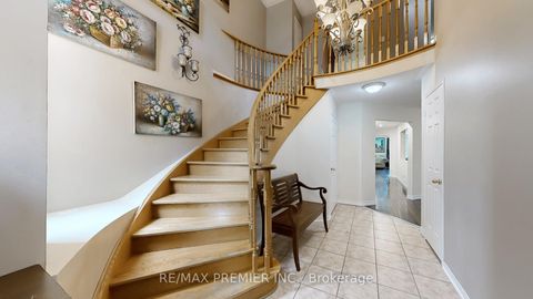 Photo 2 at 215 Drummond Drive, Maple, Vaughan